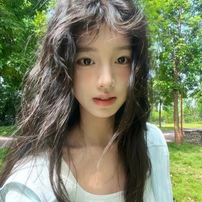 花落水流红